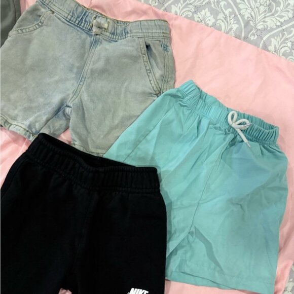 Boys shorts / nike pants - Picture 3 of 4